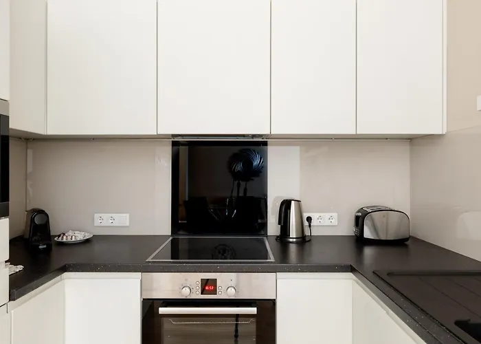 Lovely 2-Bedroom Apartment At The Vaci Street