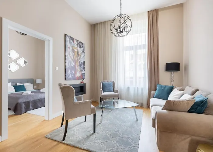 Lovely 2-Bedroom Apartment At The Vaci Street