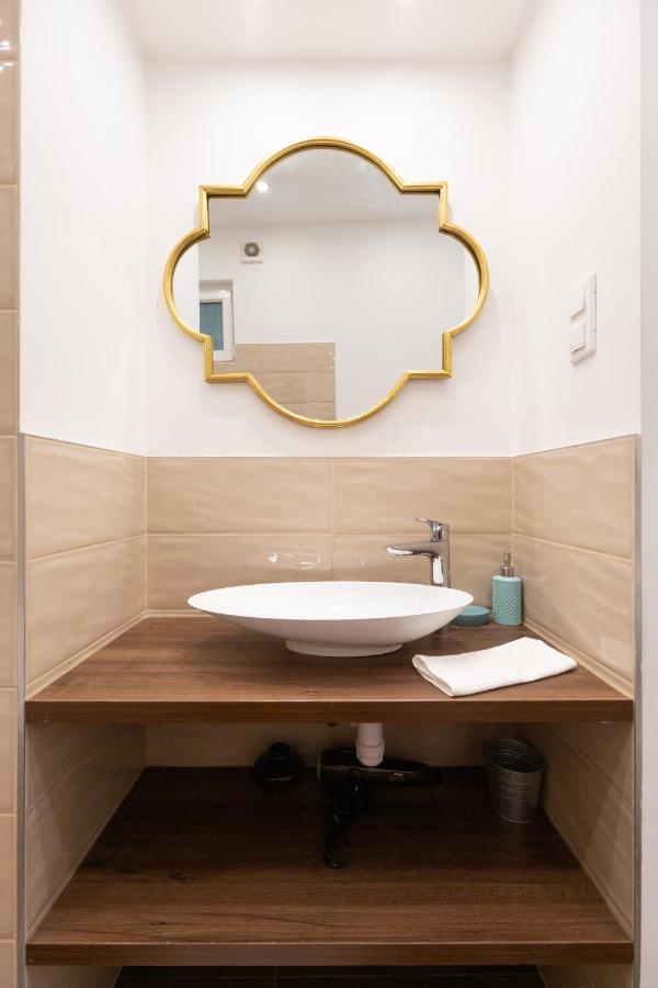 Lovely 2-bedroom At The Vaci Street * Budapest