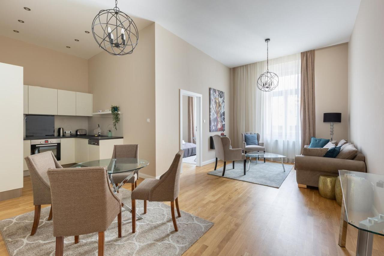 Lovely 2-bedroom At The Vaci Street Budapest