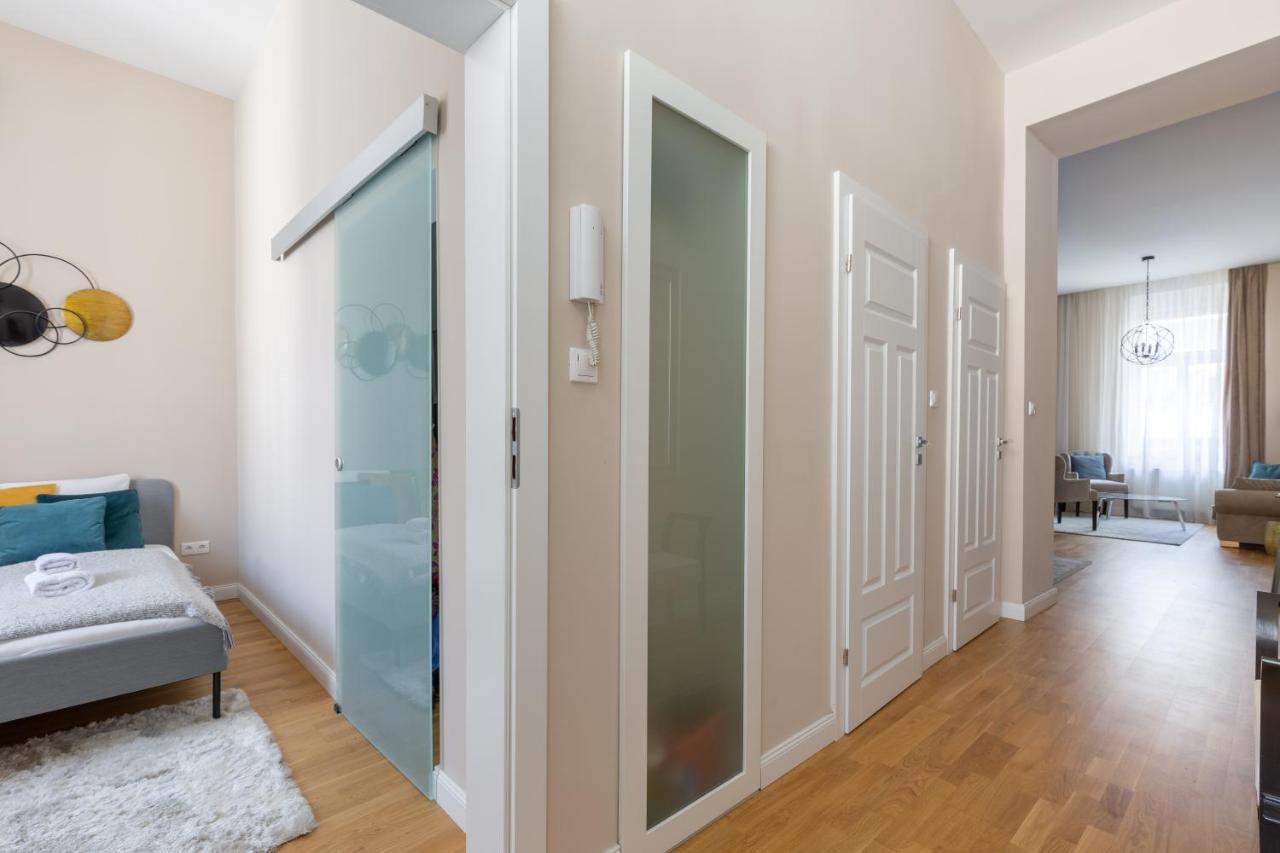 Lovely 2-bedroom At The Vaci Street
