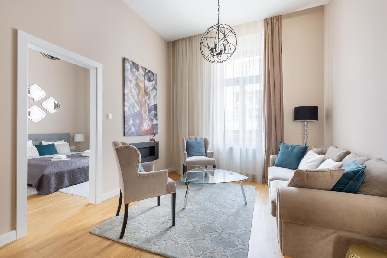 Lovely 2-bedroom At The Vaci Street Apartment